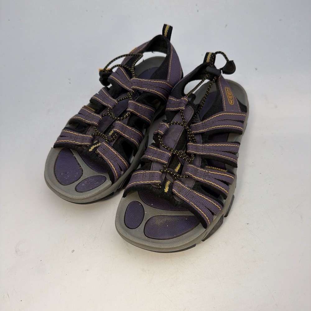 Keen Whisper Sandals Open Toe Waterproof Womens Purple Water Hike Shoes Size 8